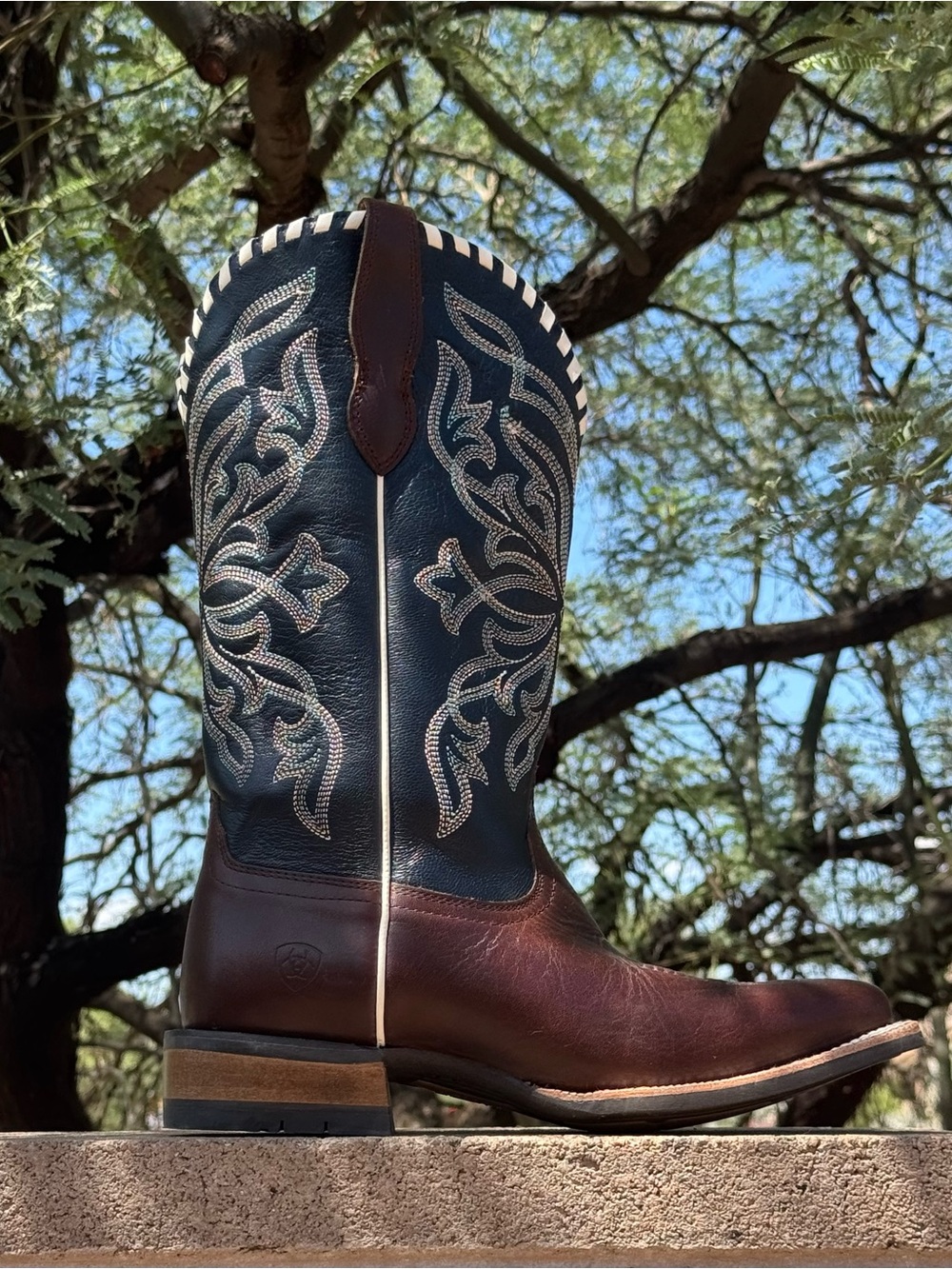 NWOT ARIAT WOMEN'S SHOWDOWN WESTERN BOOTS - BROAD SQUARE TOE - Picture 6 of 11